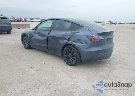 2022 Tesla Model Y Performance Dual Motor All-Wheel Drive z USA, uszkodzony, nr VIN 7SAYGDEF0NF379659